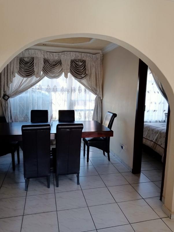 4 Bedroom Property for Sale in Ridgeway Gauteng