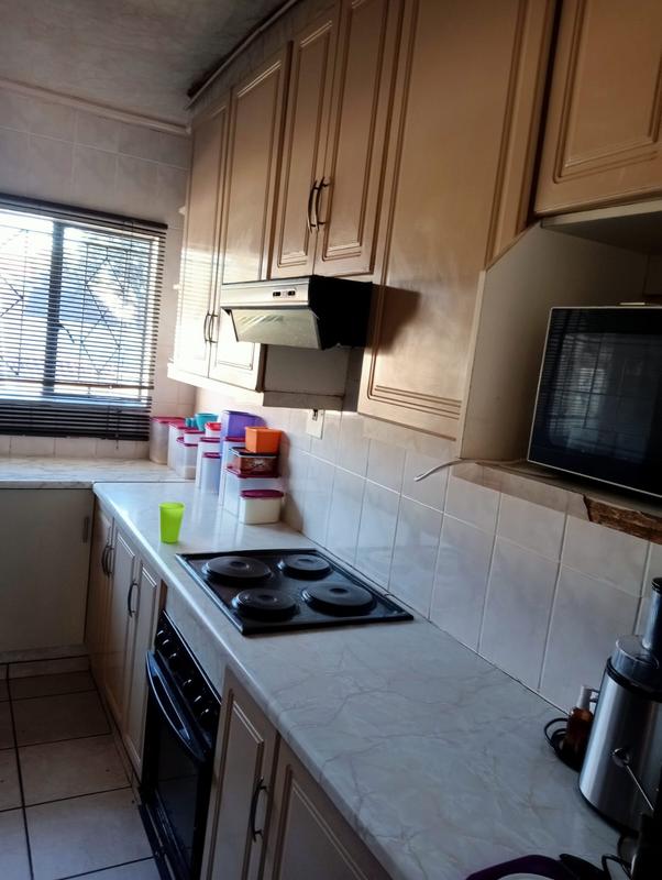 4 Bedroom Property for Sale in Ridgeway Gauteng