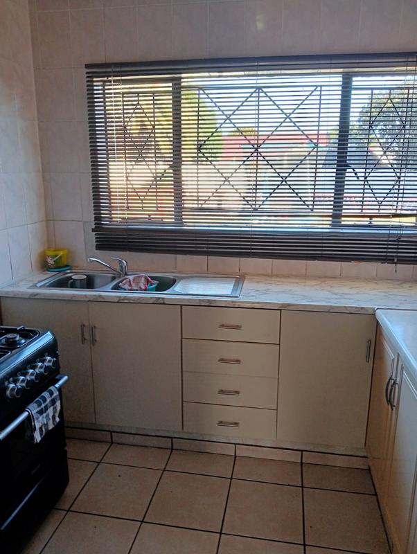 4 Bedroom Property for Sale in Ridgeway Gauteng