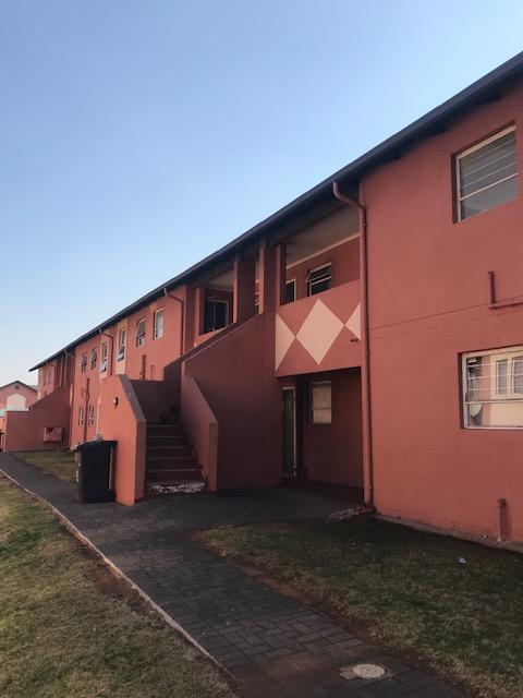 2 Bedroom Property for Sale in Ridgeway Gauteng