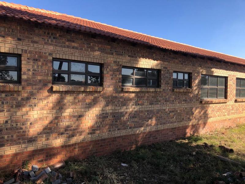 Commercial Property for Sale in Homestead Apple Orchards Gauteng