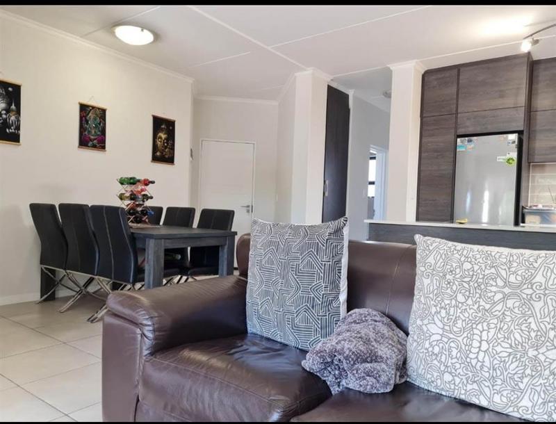 2 Bedroom Property for Sale in Olivedale Gauteng