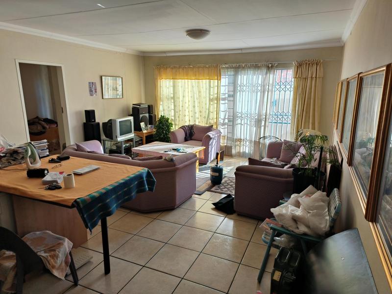 1 Bedroom Property for Sale in Silverton Gauteng