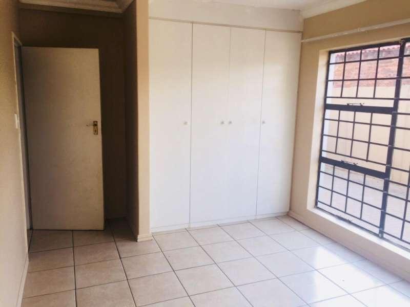 2 Bedroom Property for Sale in Silverton Gauteng