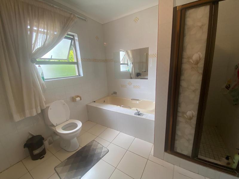 4 Bedroom Property for Sale in Benmore Gardens Gauteng