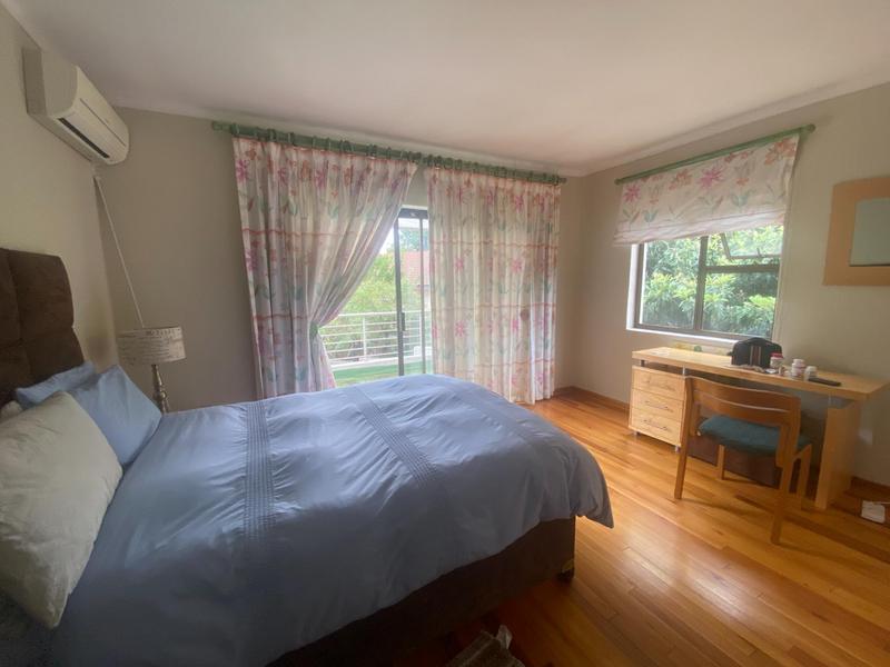 4 Bedroom Property for Sale in Benmore Gardens Gauteng