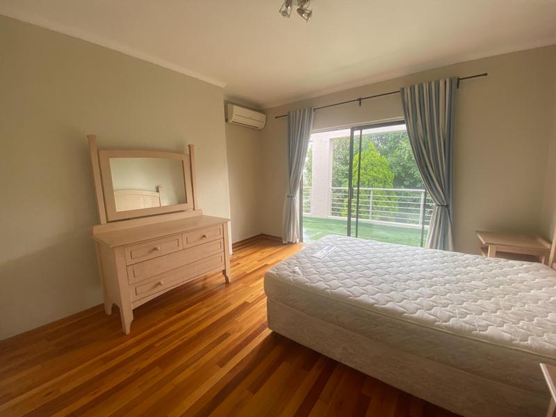 4 Bedroom Property for Sale in Benmore Gardens Gauteng