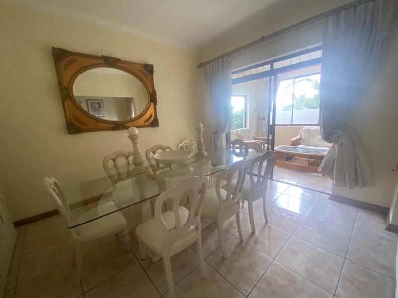 4 Bedroom Property for Sale in Benmore Gardens Gauteng