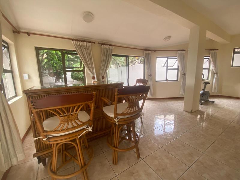 4 Bedroom Property for Sale in Benmore Gardens Gauteng