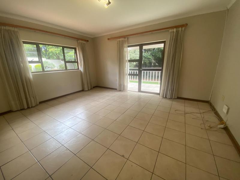 4 Bedroom Property for Sale in Benmore Gardens Gauteng