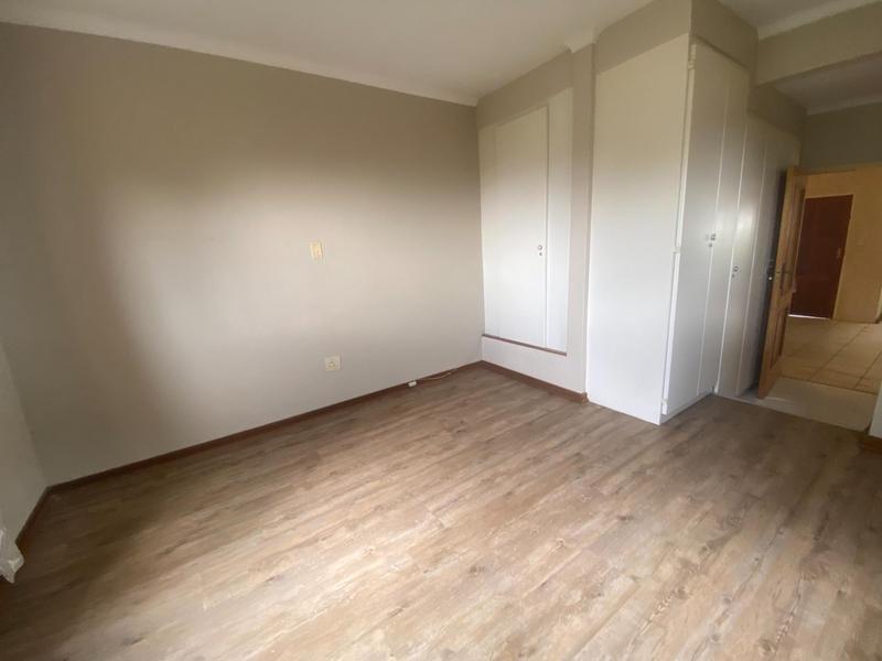 4 Bedroom Property for Sale in Benmore Gardens Gauteng