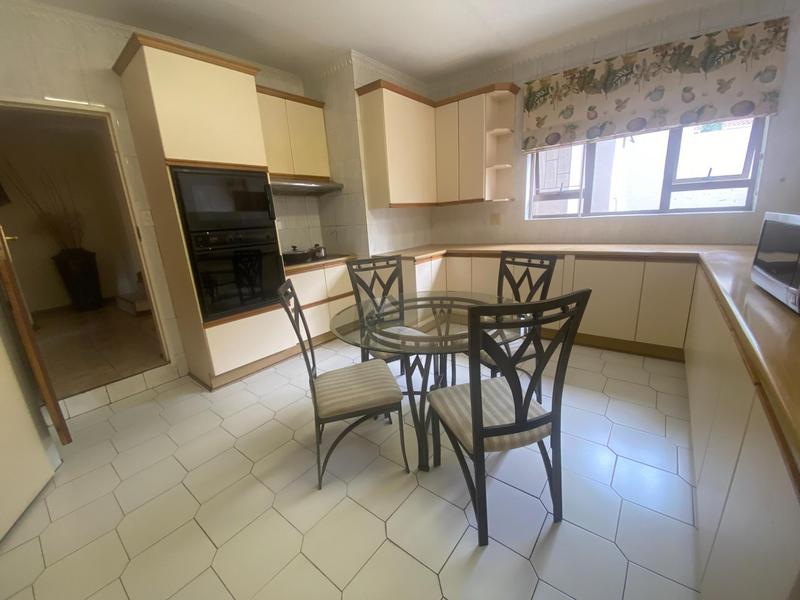 4 Bedroom Property for Sale in Benmore Gardens Gauteng