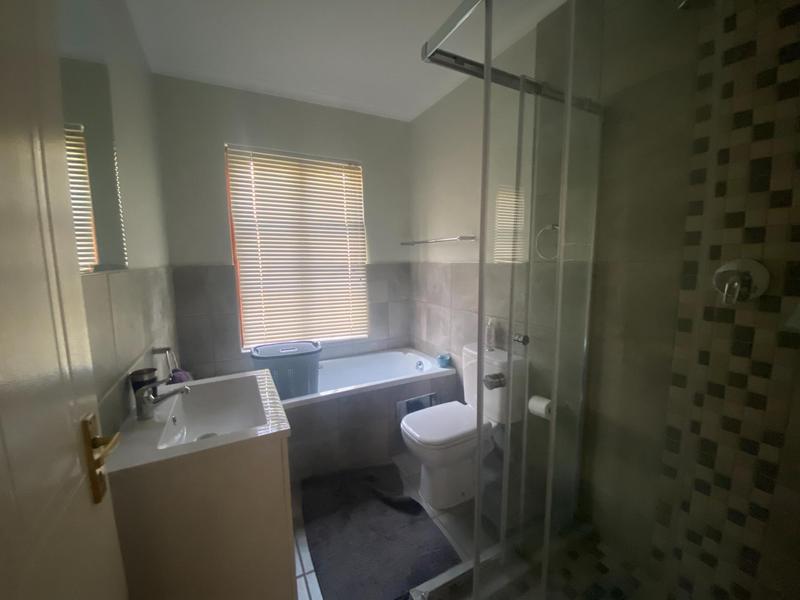 2 Bedroom Property for Sale in Rivonia Gauteng
