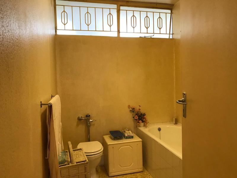 2 Bedroom Property for Sale in Benmore Gardens Gauteng