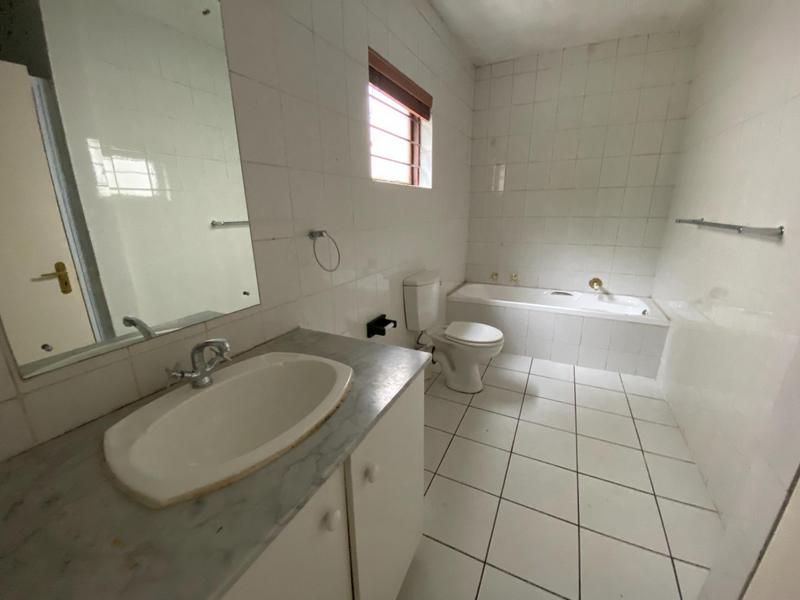 2 Bedroom Property for Sale in Strathavon Gauteng