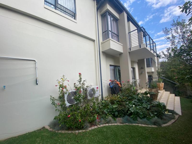 3 Bedroom Property for Sale in Wendywood Gauteng