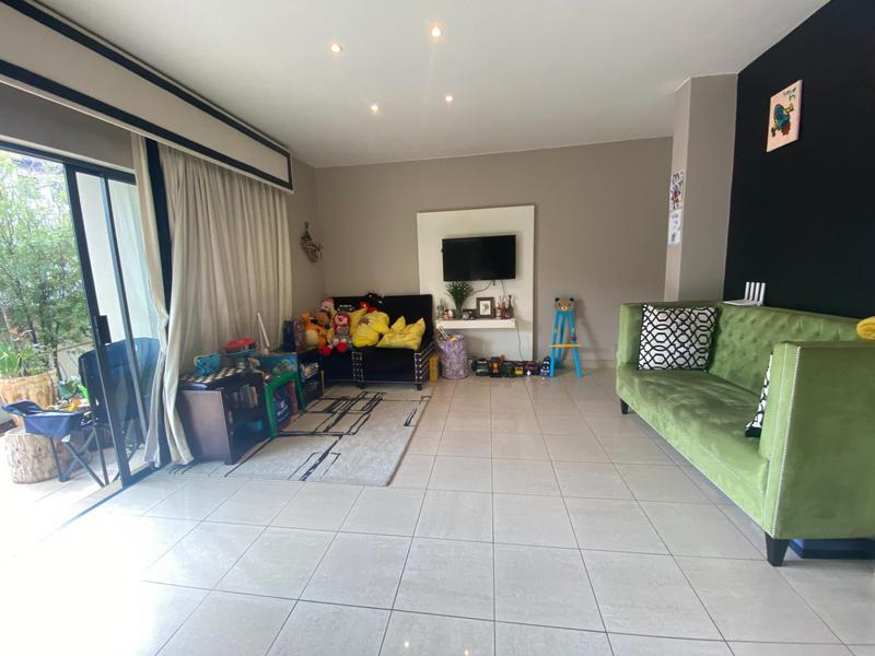 3 Bedroom Property for Sale in Wendywood Gauteng