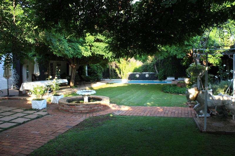 5 Bedroom Property for Sale in Glenferness Gauteng