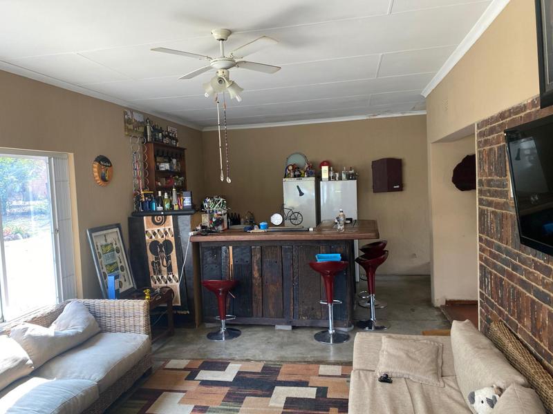 6 Bedroom Property for Sale in Glenferness Gauteng