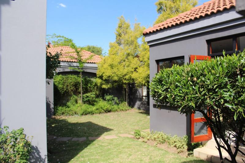 4 Bedroom Property for Sale in Saddlebrook Estate Gauteng