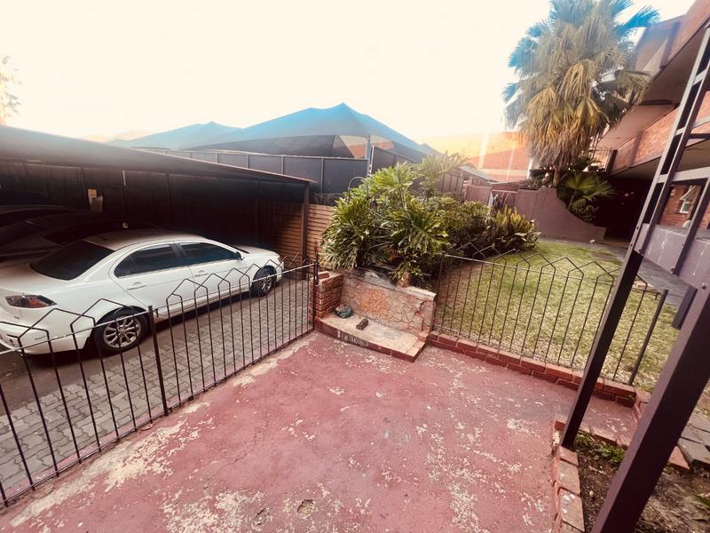 2 Bedroom Property for Sale in Gezina Gauteng