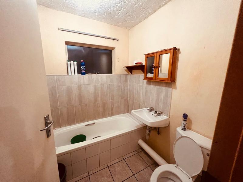 2 Bedroom Property for Sale in Gezina Gauteng