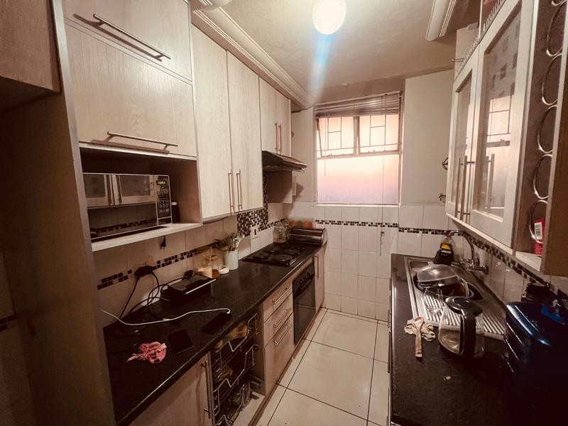 1 Bedroom Property for Sale in Gezina Gauteng