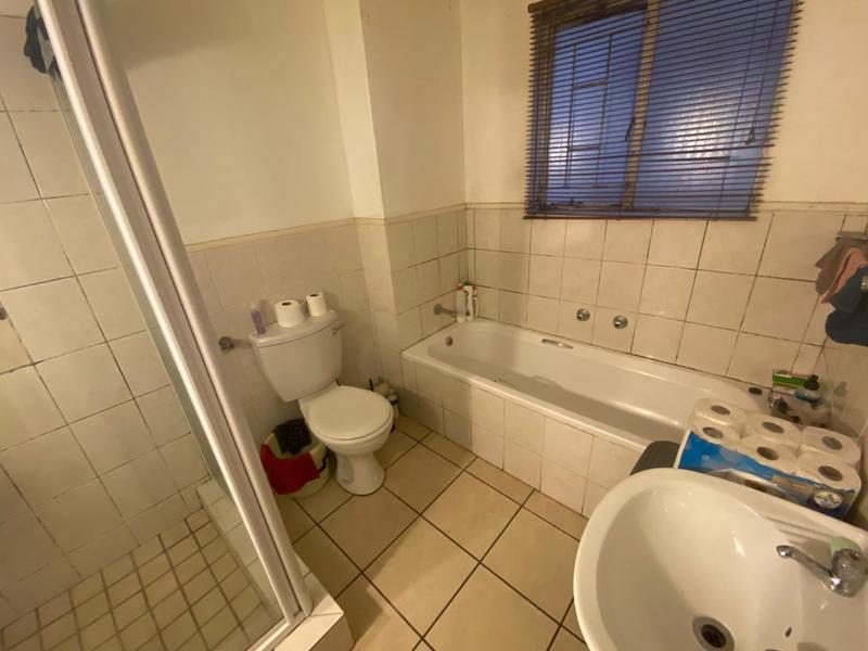 2 Bedroom Property for Sale in Queenswood Gauteng