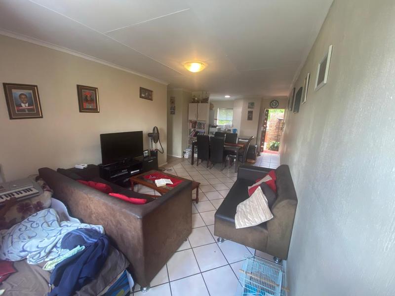 2 Bedroom Property for Sale in Rietfontein Gauteng