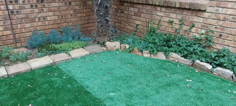 2 Bedroom Property for Sale in Rietfontein Gauteng