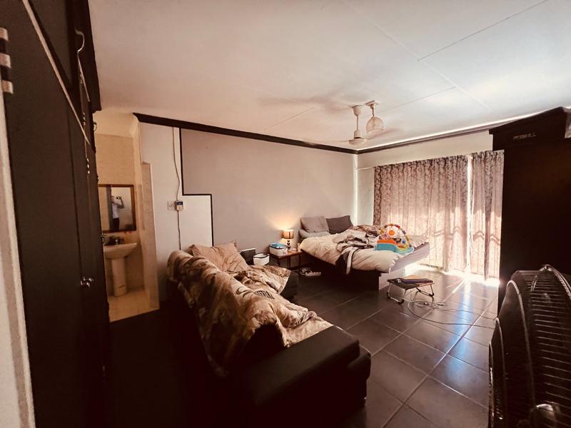 5 Bedroom Property for Sale in Roseville Gauteng