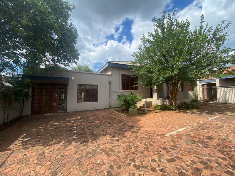 5 Bedroom Property for Sale in Clydesdale Gauteng