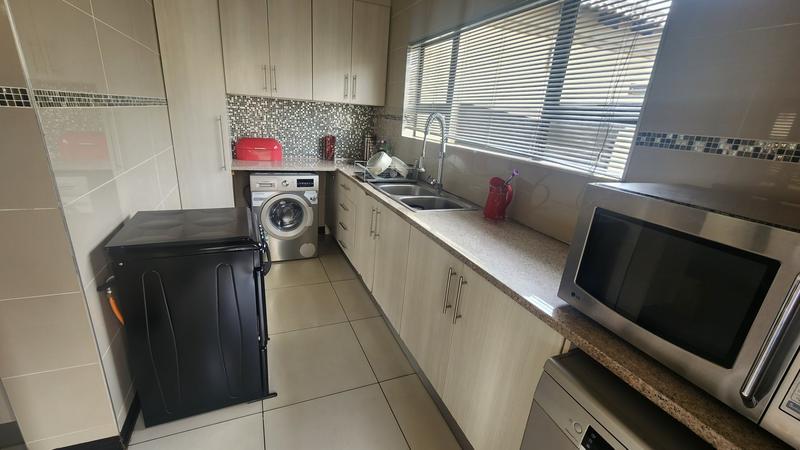 4 Bedroom Property for Sale in Zambezi Country Estate Gauteng