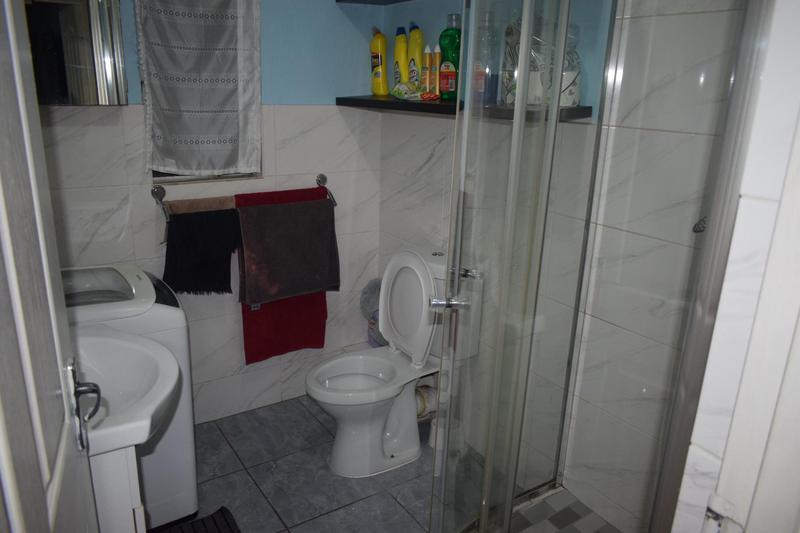 2 Bedroom Property for Sale in Kew Gauteng