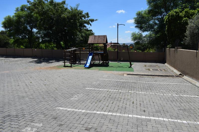 2 Bedroom Property for Sale in Buccleuch Gauteng