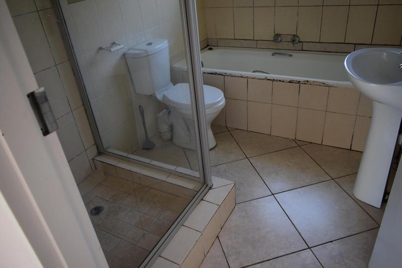 2 Bedroom Property for Sale in Buccleuch Gauteng