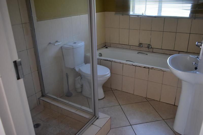 2 Bedroom Property for Sale in Buccleuch Gauteng