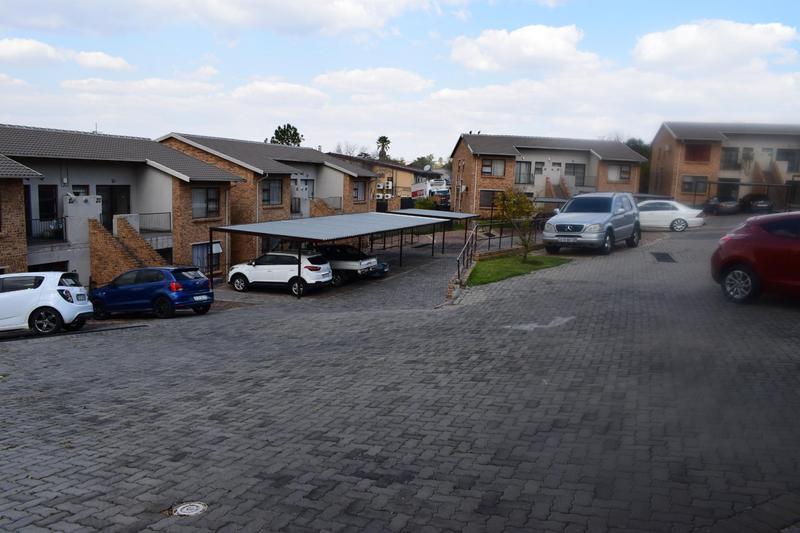 3 Bedroom Property for Sale in Buccleuch Gauteng