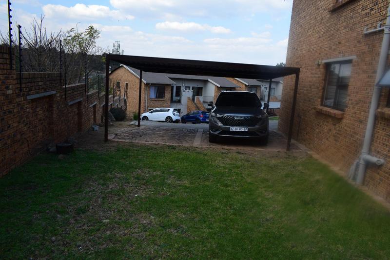 3 Bedroom Property for Sale in Buccleuch Gauteng