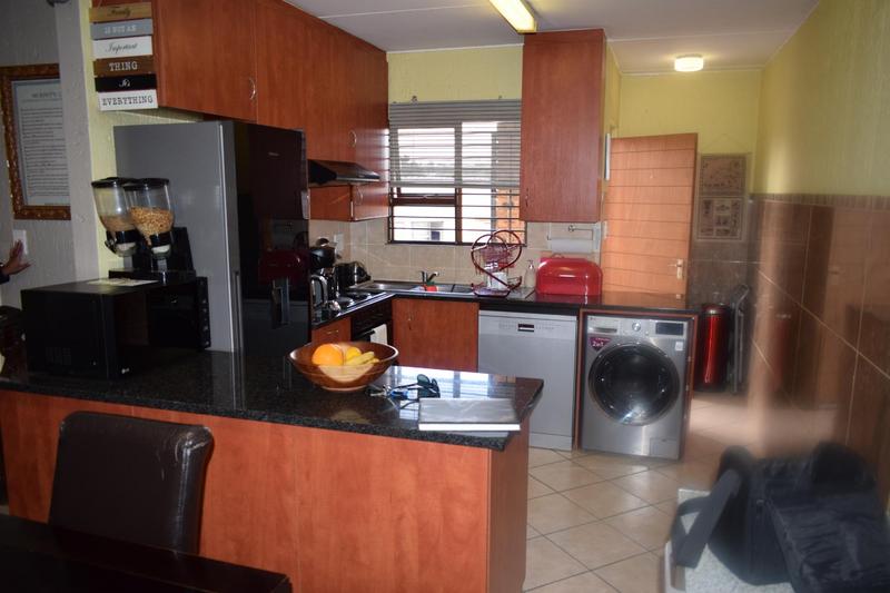 3 Bedroom Property for Sale in Buccleuch Gauteng