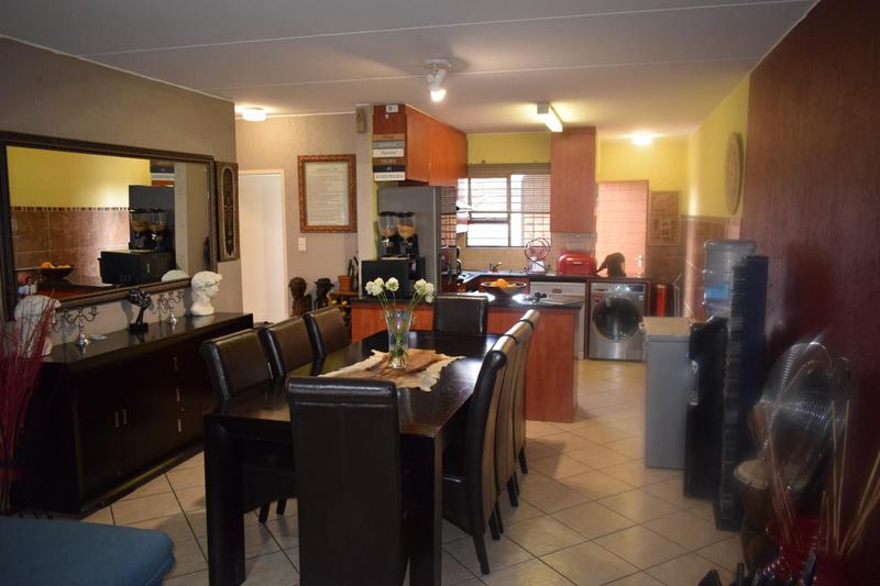 3 Bedroom Property for Sale in Buccleuch Gauteng