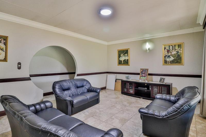 14 Bedroom Property for Sale in Andeon Gauteng