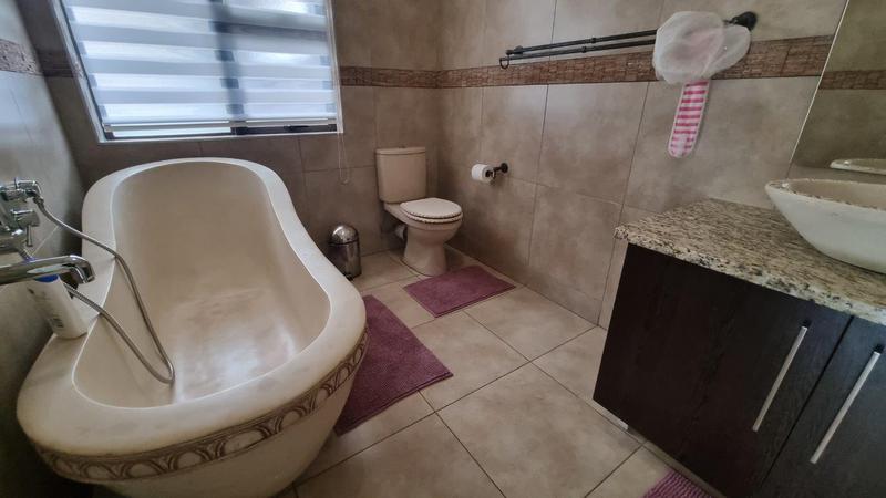 4 Bedroom Property for Sale in Midstream Estate Gauteng