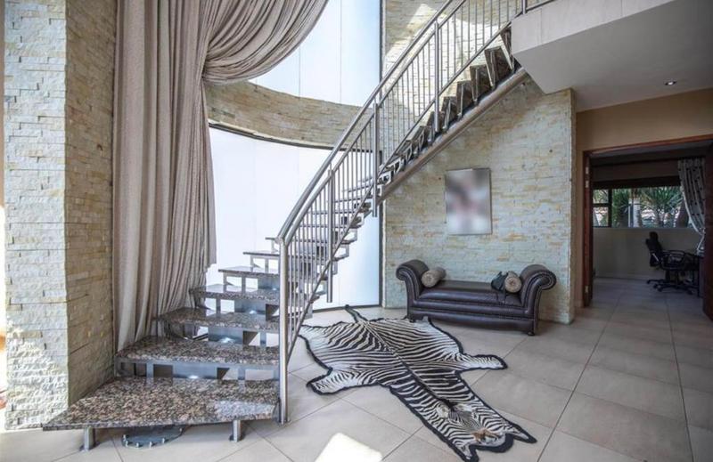 6 Bedroom Property for Sale in Midstream Estate Gauteng