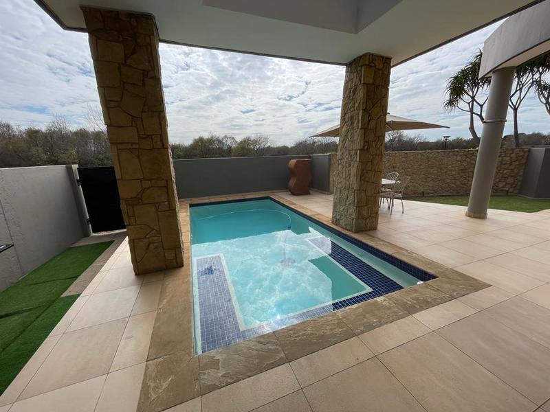 6 Bedroom Property for Sale in Midstream Estate Gauteng