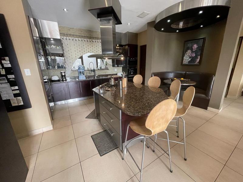 6 Bedroom Property for Sale in Midstream Estate Gauteng