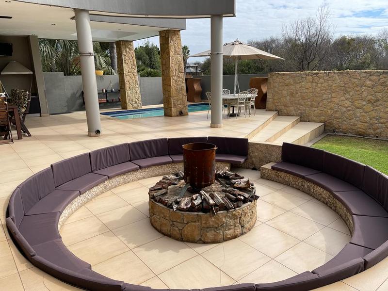 6 Bedroom Property for Sale in Midstream Estate Gauteng