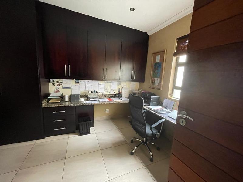6 Bedroom Property for Sale in Midstream Estate Gauteng
