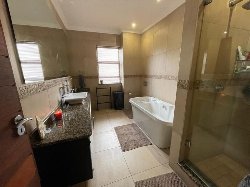 6 Bedroom Property for Sale in Midstream Estate Gauteng