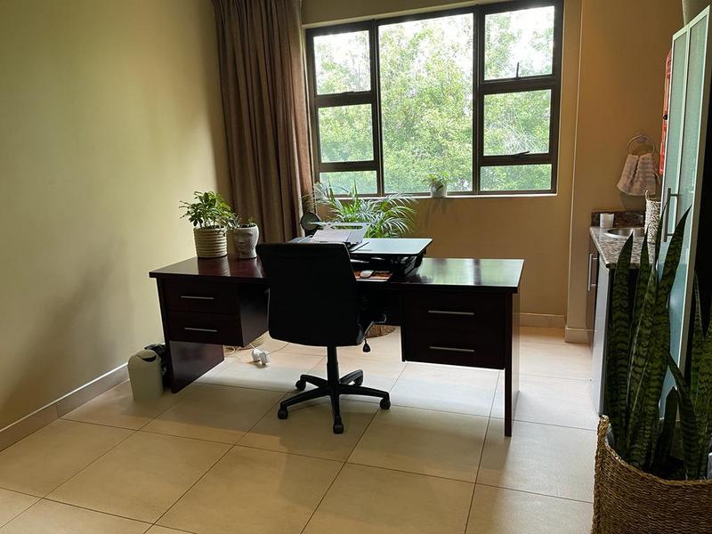 6 Bedroom Property for Sale in Midstream Estate Gauteng